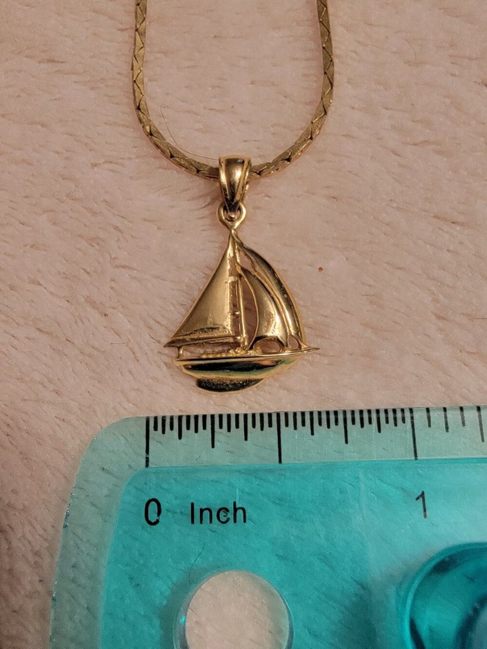 14k gold pendant
